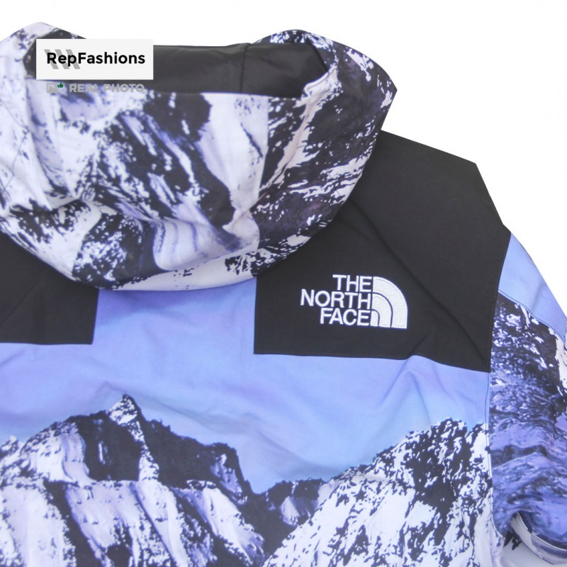 Replica Supreme The North Face Mountain Parka Stiching